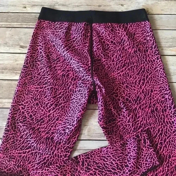 New Nike Dri Fit Leopard Print Leggings XS - Picture 4 of 8